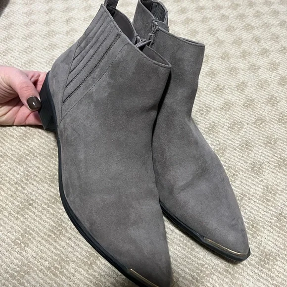 Grey booties - Picture 2 of 2